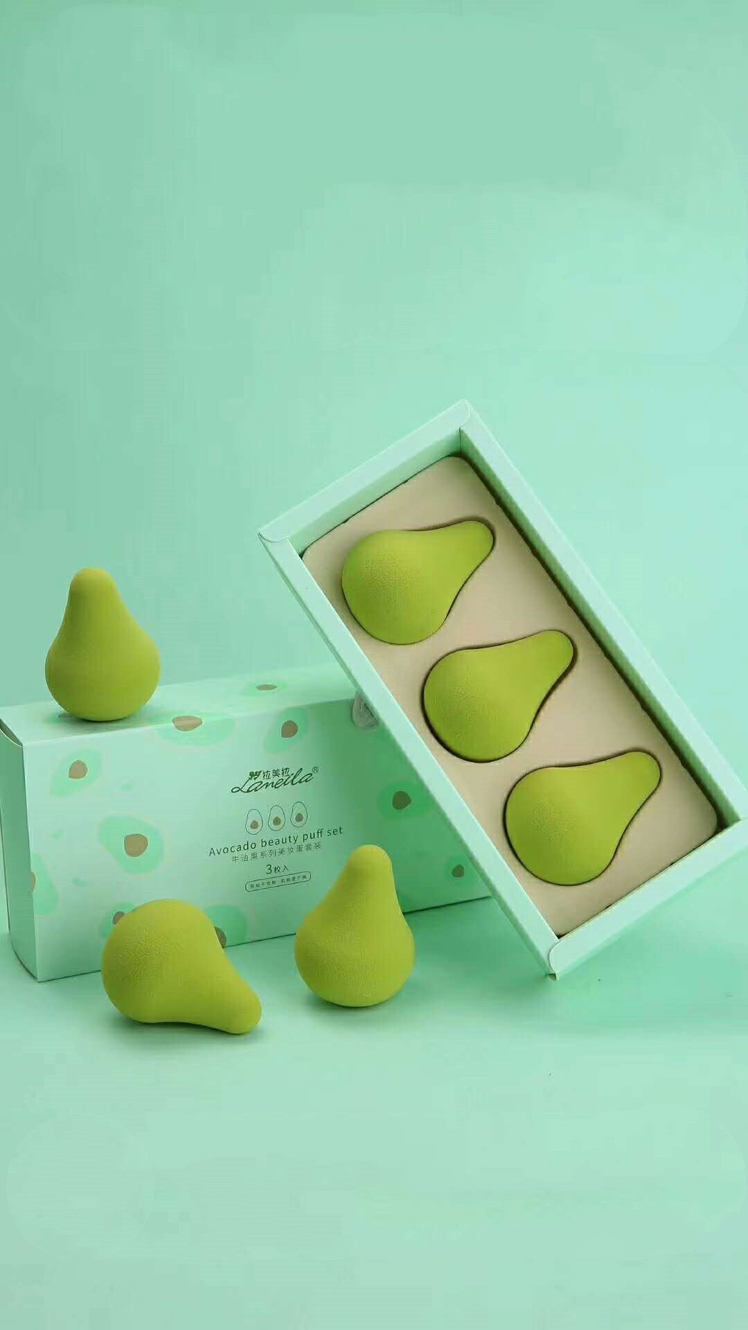 Makeup sponge application